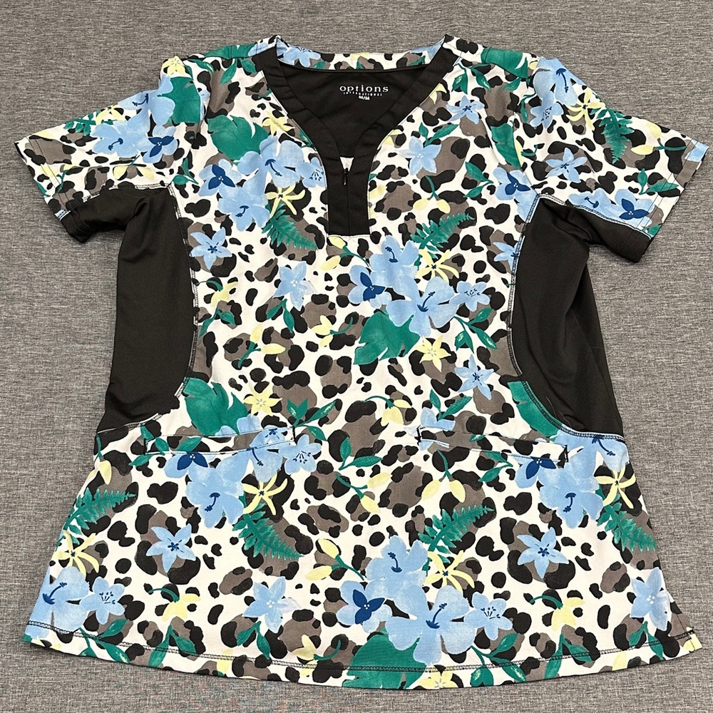 ❗️Last Chance❗️ OPTIONS Scrub Top